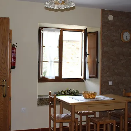 Casa Cerolleiro * Castropol